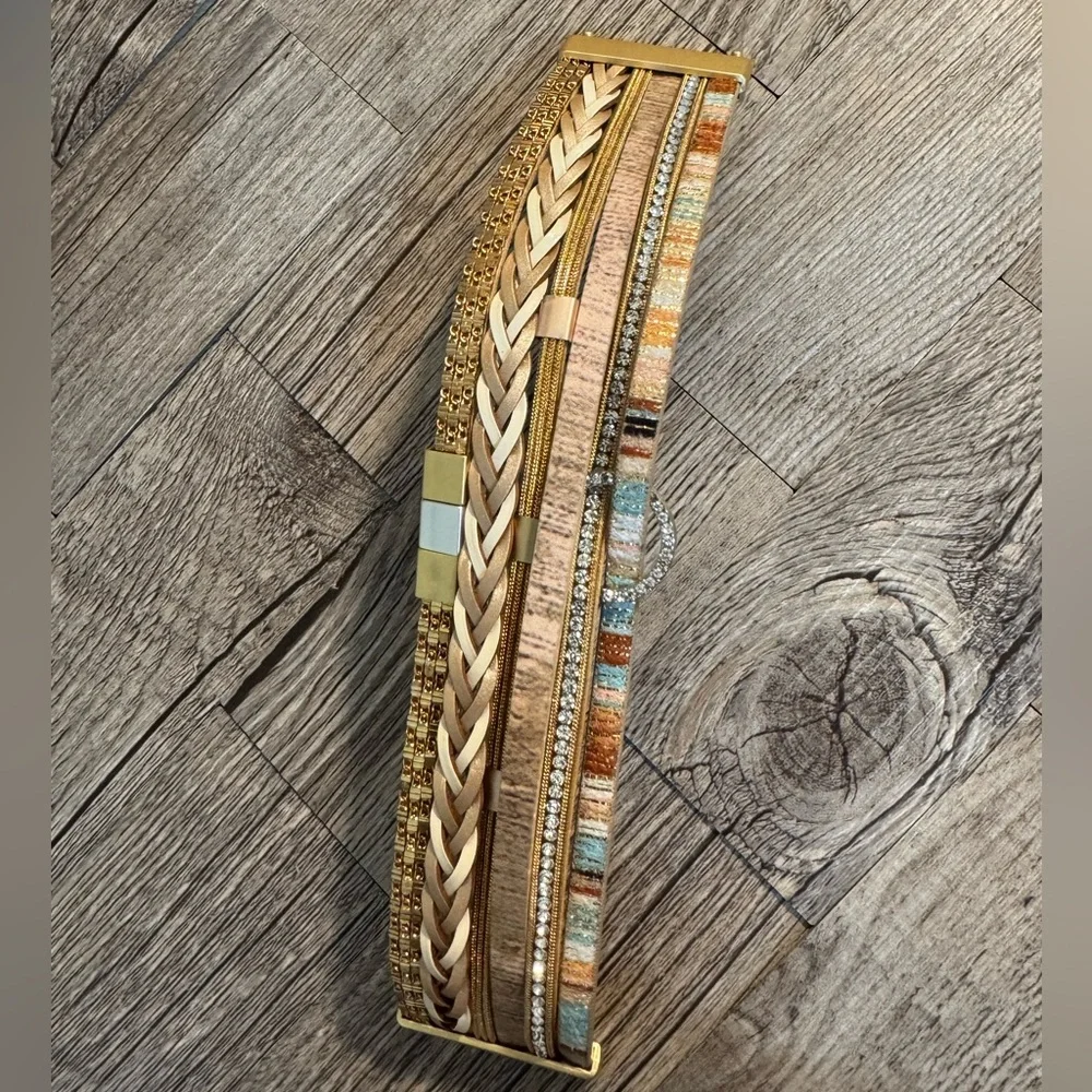 Multilayer Leather Magnetic Bracelet with Rhinestones - Picture 2 of 3